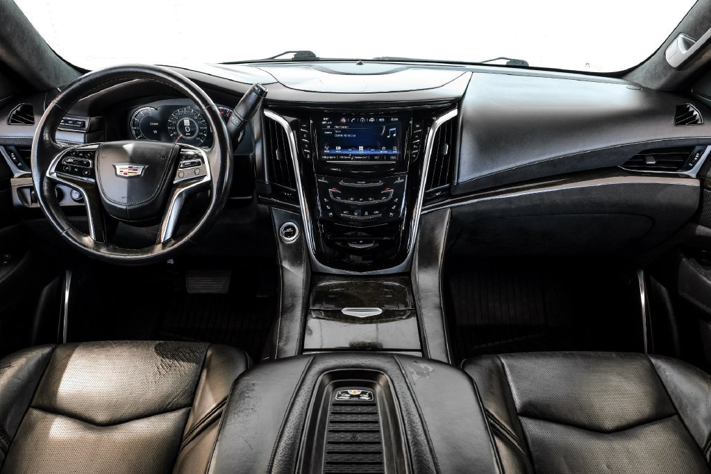 Used 2020 Cadillac Escalade Platinum AWD/4WD image 11
