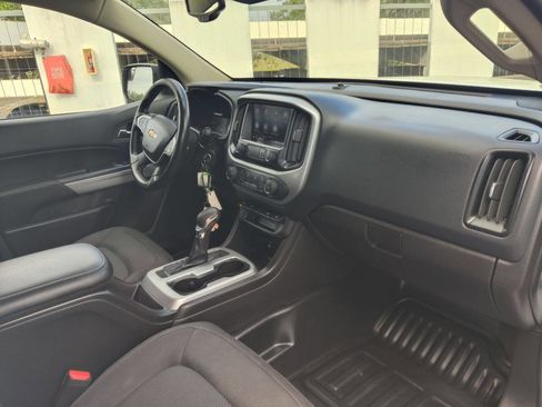 Used 2022 Chevrolet Colorado LT w/ Fleet Safety Package image 33
