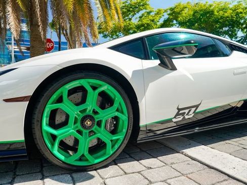 Used 2023 Lamborghini Huracan Tecnica RWD image 11