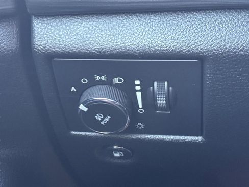 Used 2022 Jeep Grand Cherokee Laredo E image 26