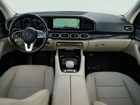 Used 2021 Mercedes-Benz GLS 450 4MATIC image 23