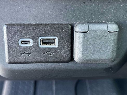 Used 2024 Chevrolet Silverado 1500 Custom RWD image 28