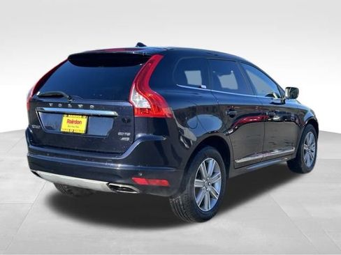 Used 2016 Volvo XC60 T6 w/ Climate Package image 9