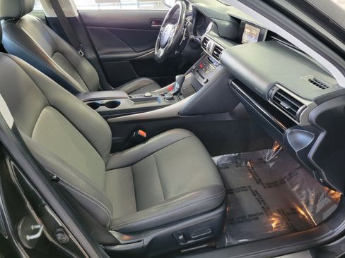 Used 2020 Lexus IS 300 w/ Premium Package image 16