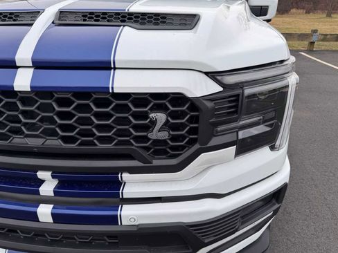 Used 2025 Ford F150 Lariat w/ Equipment Group 502A High image 9