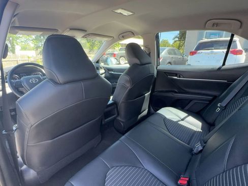 Used 2020 Toyota Camry SE FWD image 13
