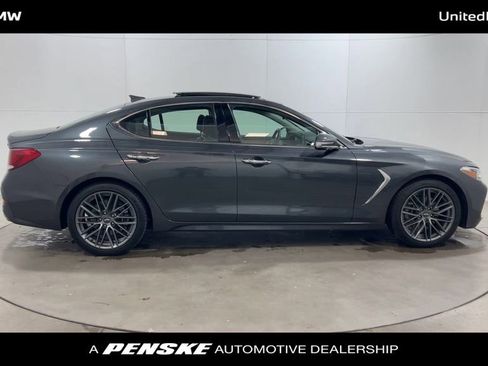 Used 2019 Genesis G70 2.0T Advanced w/ Elite Package image 9