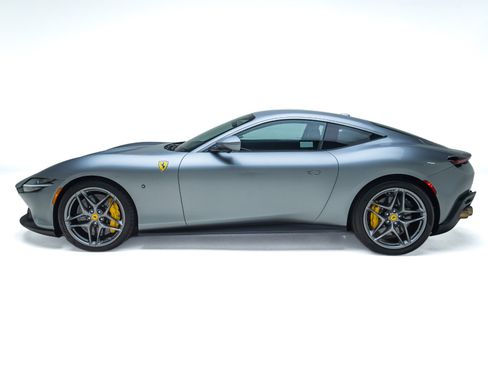 Used 2023 Ferrari Roma RWD image 7