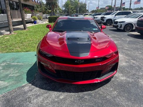 Used 2021 Chevrolet Camaro SS w/ Wild Cherry Design Package 2 RWD image 3