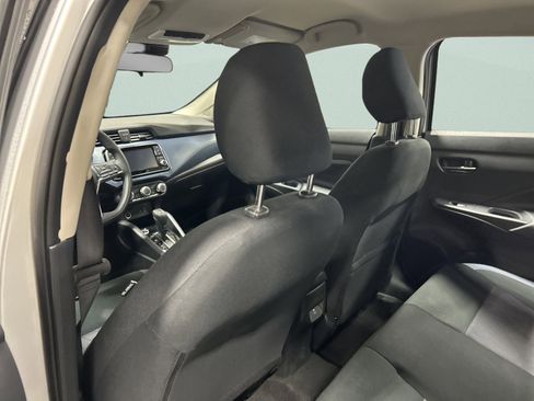 Used 2025 Nissan Versa SV image 16