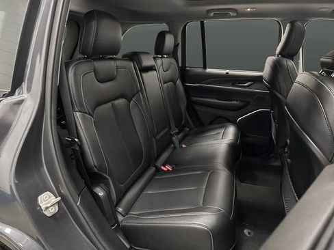 Used 2023 Jeep Grand Cherokee 4WD 4xe w/ Luxury Tech Group II image 36