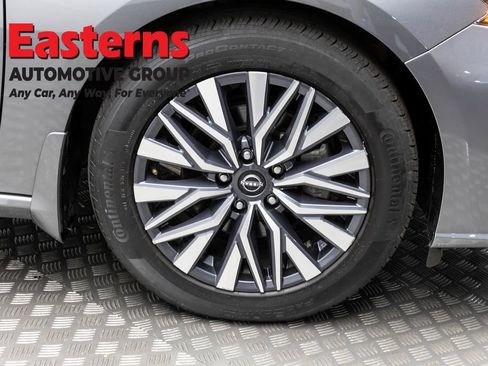 Used 2023 Nissan Altima 2.5 SV w/ SV Premium Package FWD image 32