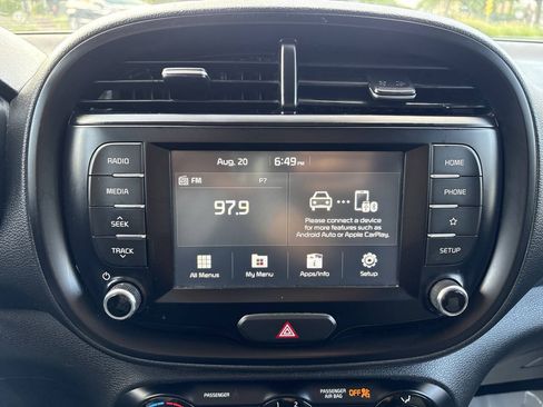 Used 2021 Kia Soul LX FWD image 8