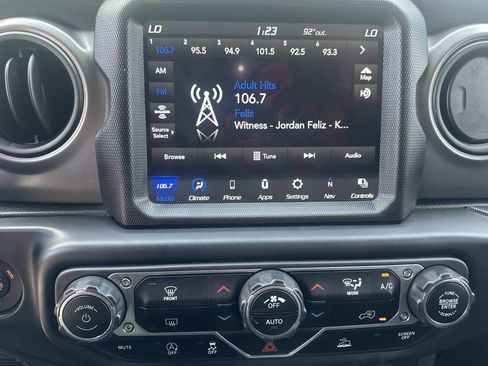Used 2022 Jeep Wrangler Unlimited Sport w/ Sun And Sound Package AWD/4WD image 28