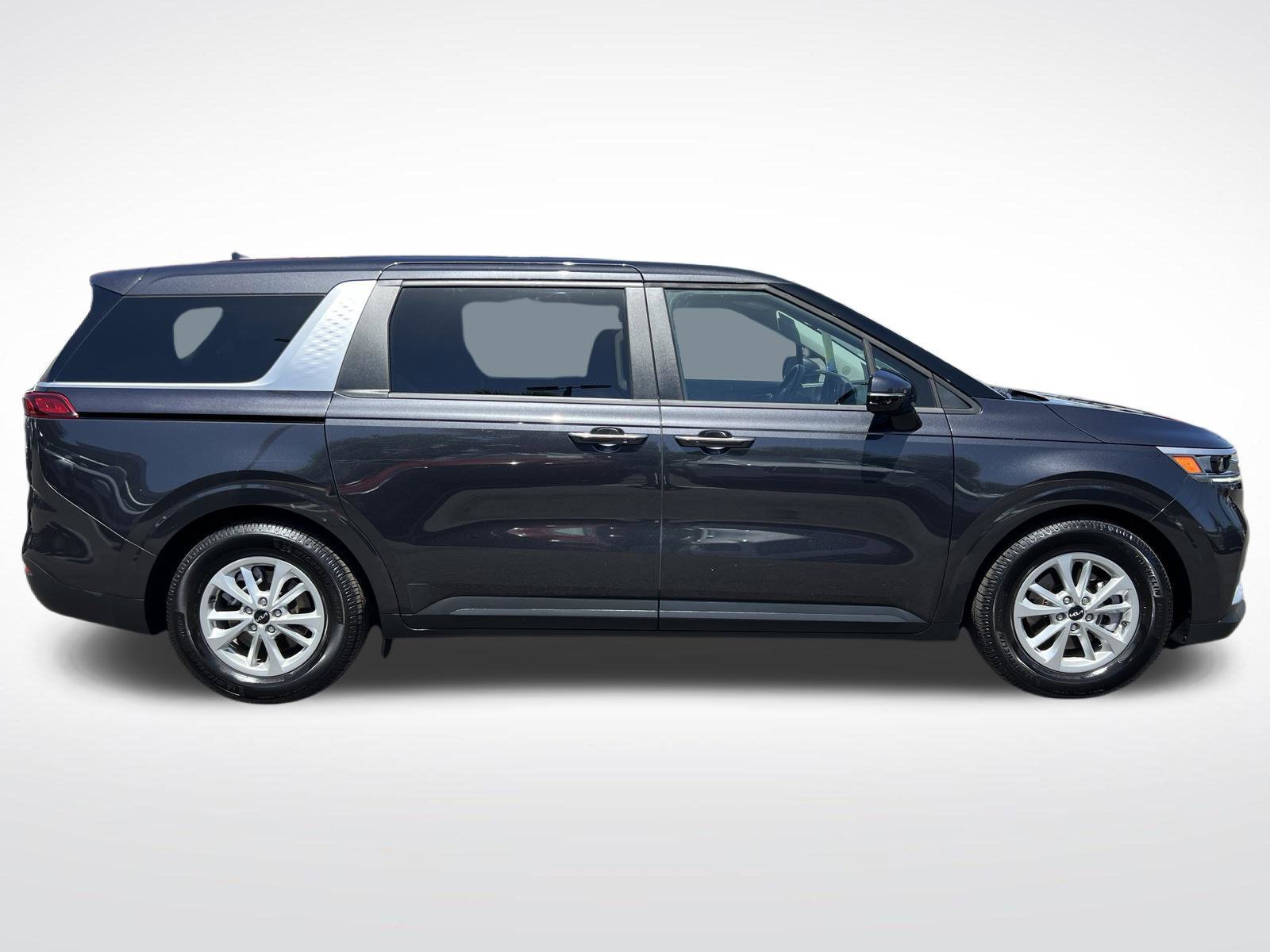 Used 2024 Kia Carnival LX FWD image 8