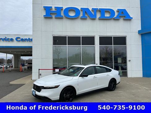 Used 2025 Honda Accord SE image 1