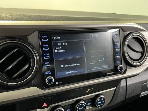 Used 2020 Toyota Tacoma SR5 image 28