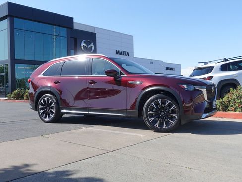 Used 2024 MAZDA CX-90 Plug-In Hybrid w/ Premium Plus image 4