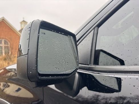 Used 2025 Chevrolet Silverado 1500 ZR2 w/ Technology Package image 4