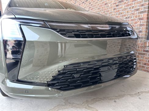New 2027 Chrysler Pacifica Select AWD/4WD image 31