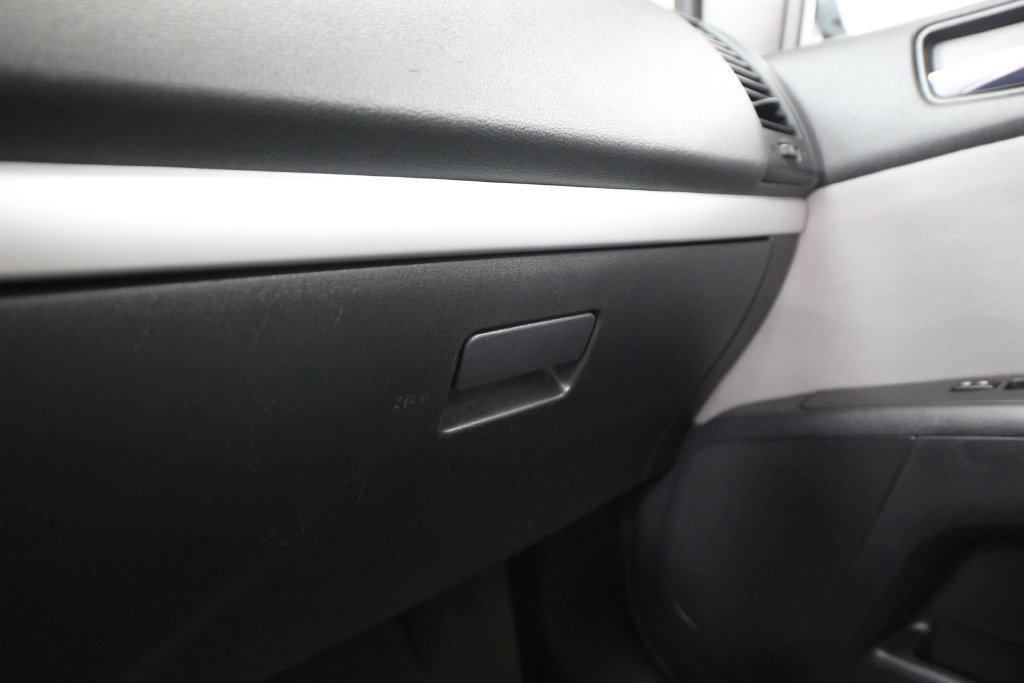 Used 2012 Nissan Sentra 2.0 SR w/ Special Edition Pkg FWD image 47