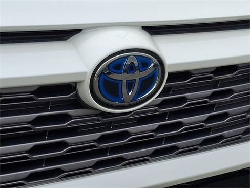 Used 2021 Toyota RAV4 XSE image 5