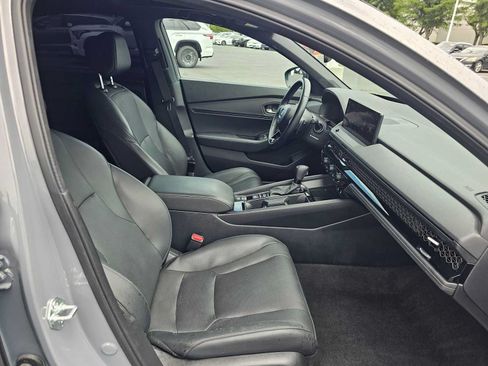 Used 2025 Honda Accord Sport image 10