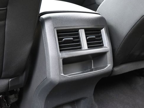 Used 2021 Volkswagen Atlas Cross Sport SE w/ Panoramic Sunroof Package image 36