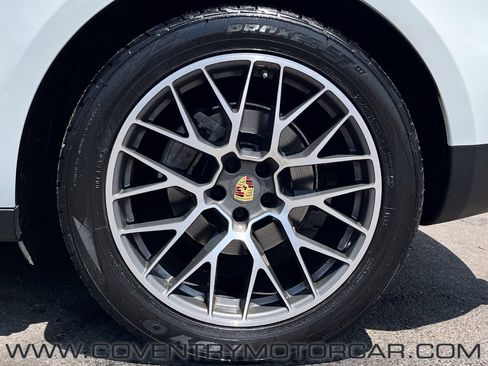 Used 2017 Porsche Macan S AWD/4WD image 9