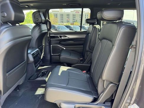 New 2026 Jeep Grand Wagoneer 4WD image 11