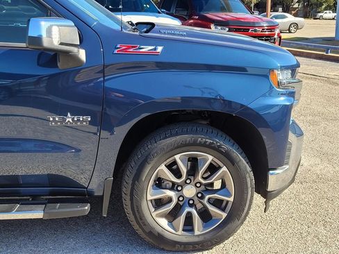 Used 2020 Chevrolet Silverado 1500 LT w/ Texas Edition AWD/4WD image 7