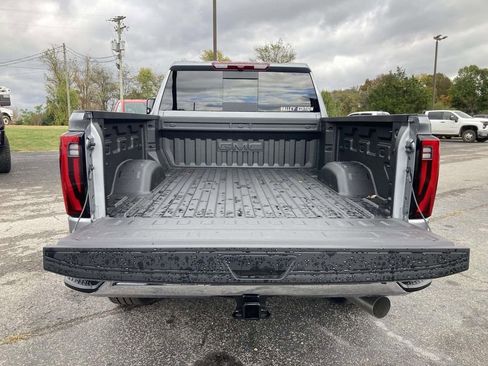 New 2026 GMC Sierra 2500 SLT w/ SLT Convenience Package AWD/4WD image 11