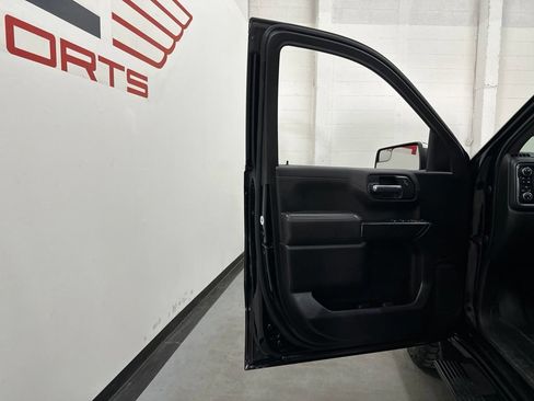Used 2021 Chevrolet Silverado 1500 LT AWD/4WD image 38