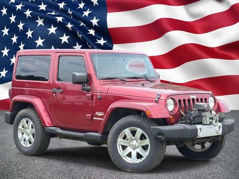 Used 2012 Jeep Wrangler Sahara w/ Connectivity Group AWD/4WD image 29
