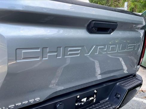 Used 2026 Chevrolet Colorado Z71 w/ Technology Package AWD/4WD image 32