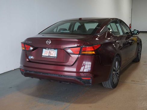 Used 2023 Nissan Altima 2.5 SV image 7