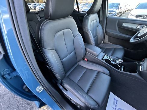 Certified 2024 Volvo XC40 B5 Plus w/ Protection Package Premier image 25