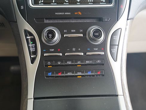 Used 2017 Lincoln MKX Reserve w/ Driver Assistance Package AWD/4WD image 20