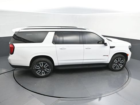 Used 2024 GMC Yukon XL AT4 AWD/4WD image 38