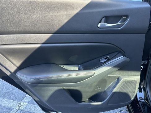 Used 2023 Nissan Altima 2.5 SR w/ SR Premium Package image 16