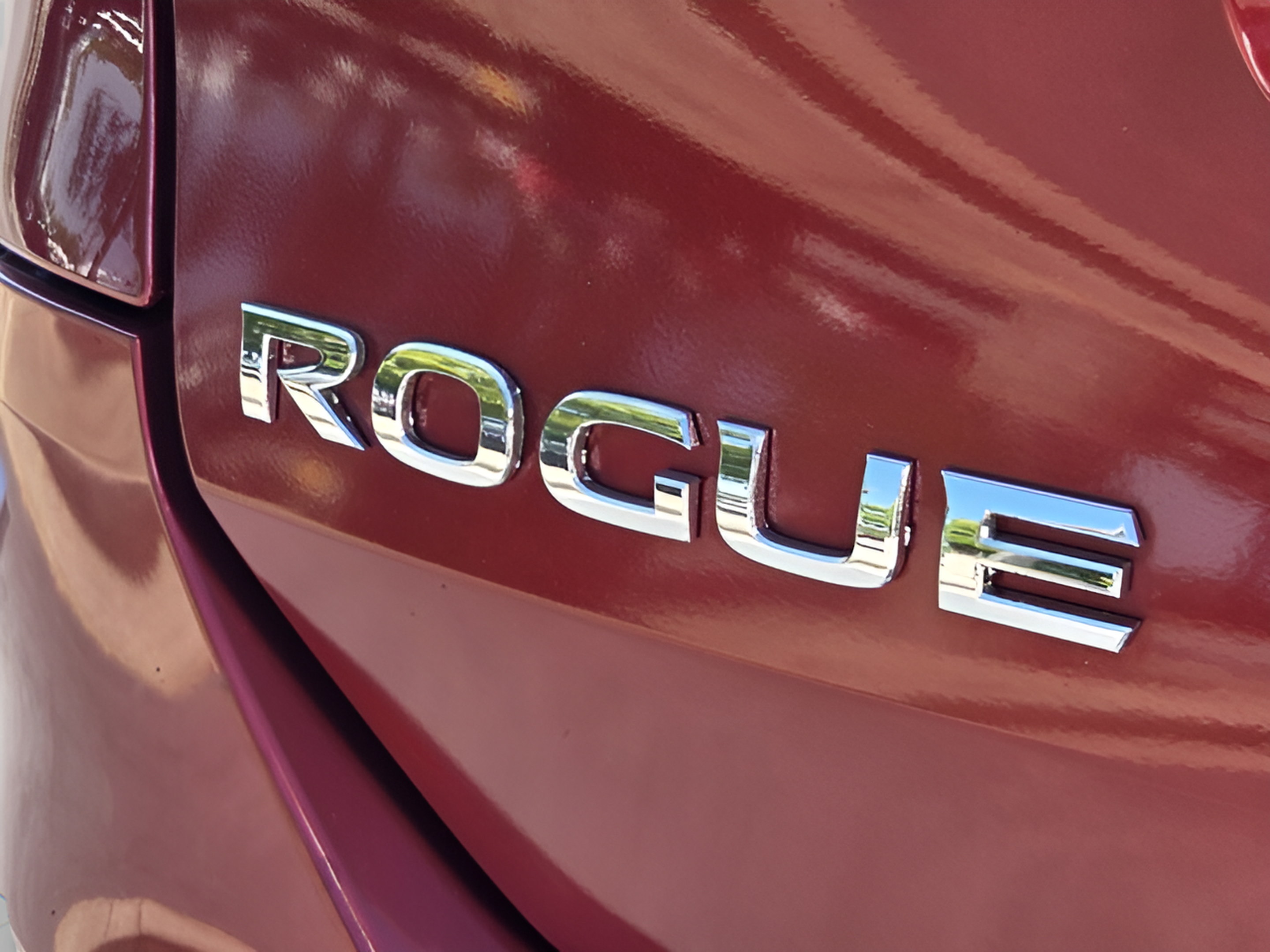 Used 2014 Nissan Rogue S FWD image 29