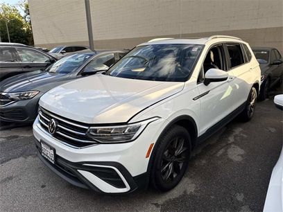 Certified 2022 Volkswagen Tiguan SE w/ Panoramic Sunroof Package