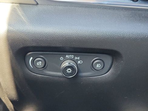 Used 2021 Chevrolet Traverse LT AWD/4WD image 30