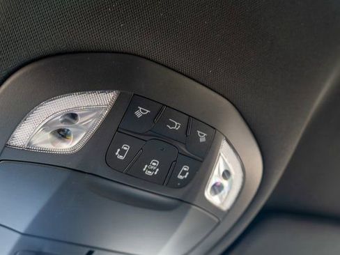 New 2026 Chrysler Pacifica Select AWD/4WD image 28