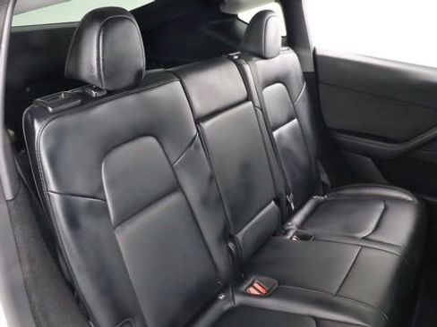 Used 2023 Tesla Model Y Long Range AWD/4WD image 30