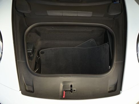 Used 2025 Porsche 911 Carrera image 35