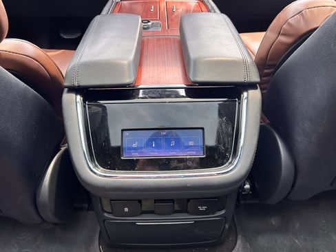Used 2022 Lincoln Navigator L Reserve AWD/4WD image 39