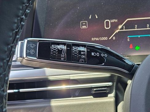 Used 2025 Cadillac Escalade Sport AWD/4WD image 14