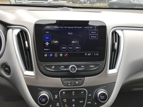 Used 2023 Chevrolet Malibu LT image 13