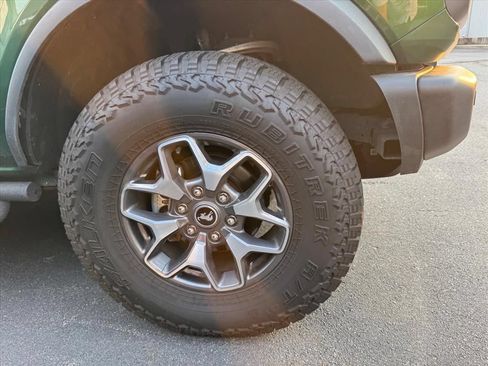 Used 2022 Ford Bronco Badlands AWD/4WD image 2